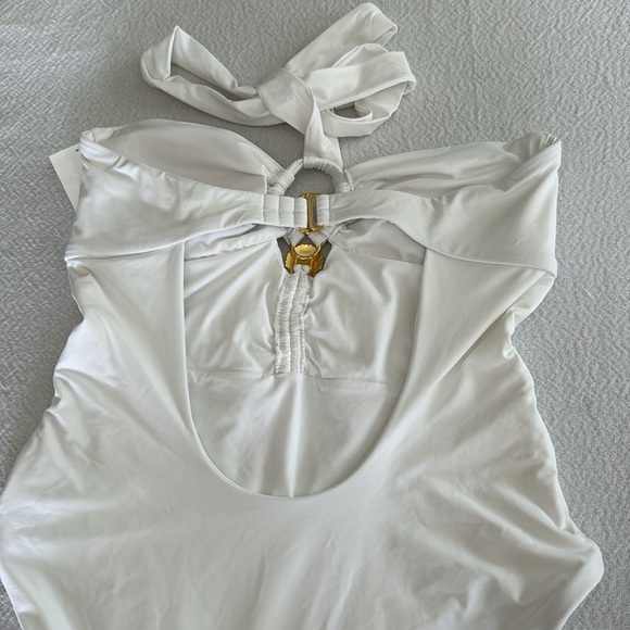 Soluna Shell One-Piece Swimsuit, White, Size X-Large, $148 - Picture 11 of 12